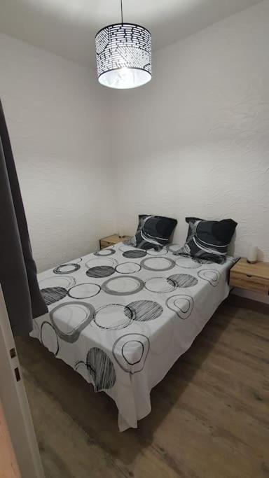 Appartement Centre-Historique 70 M2 Frejus Bagian luar foto
